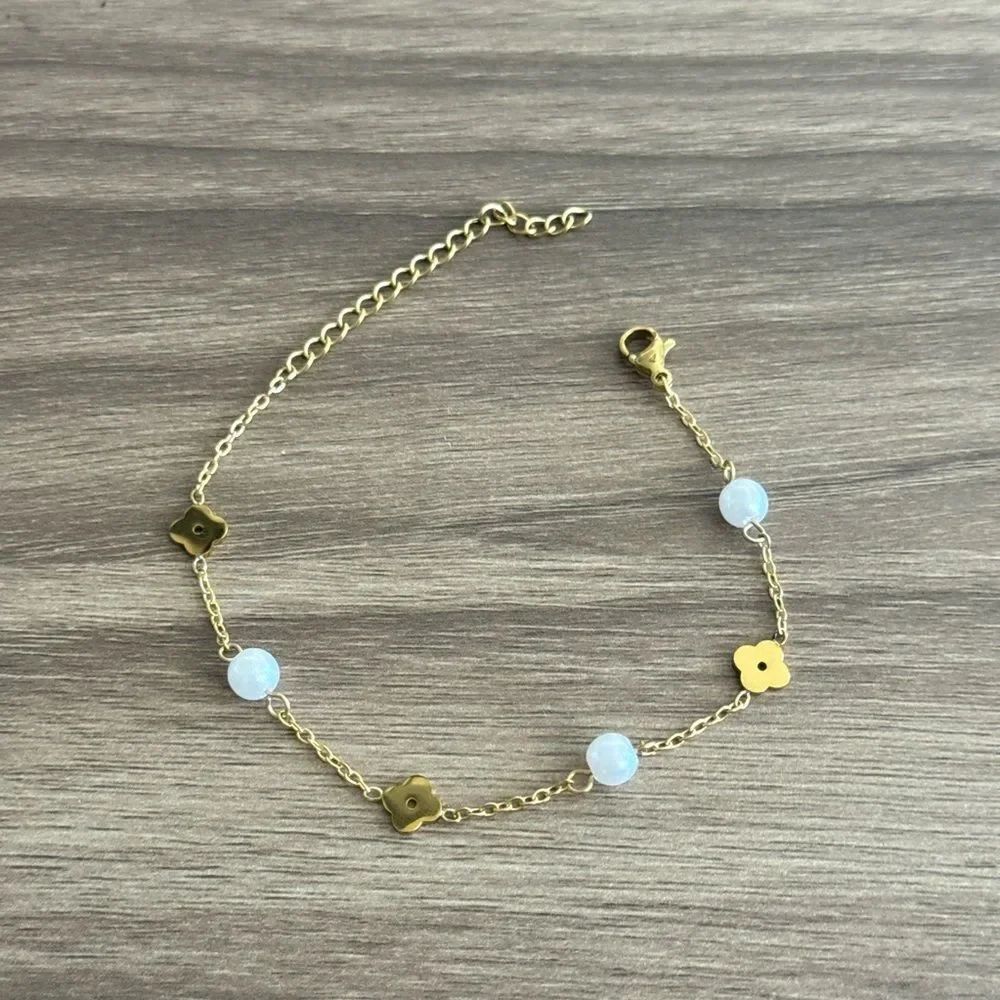 Flower Bracelet Q826